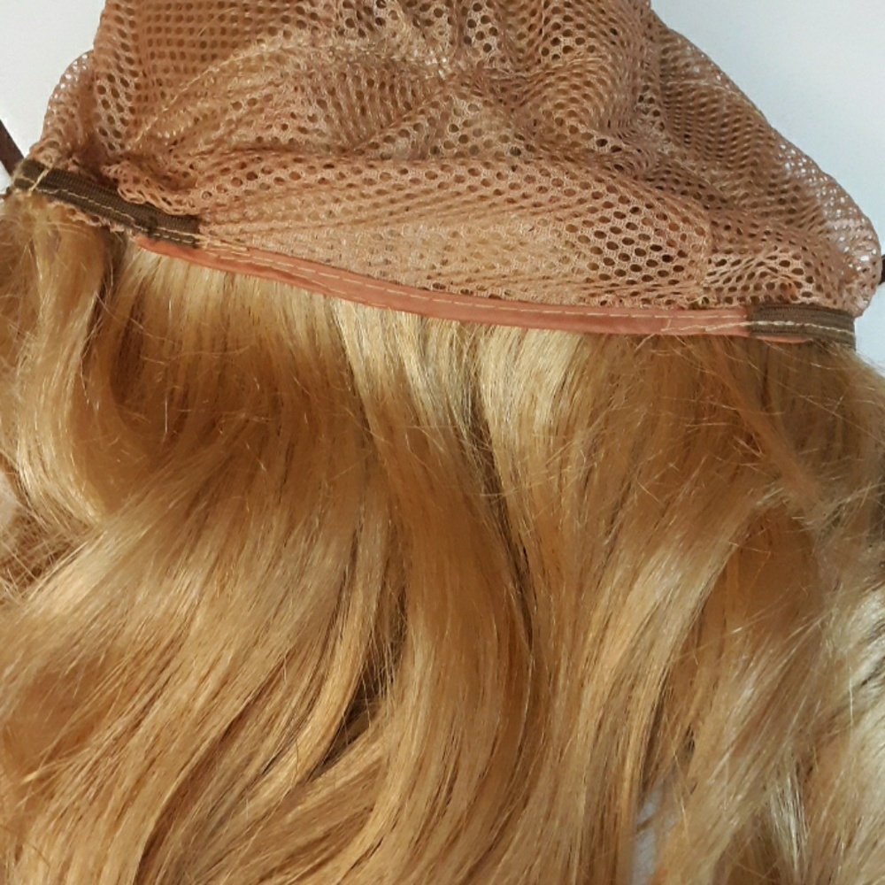 Wig - Picture 7 of 7